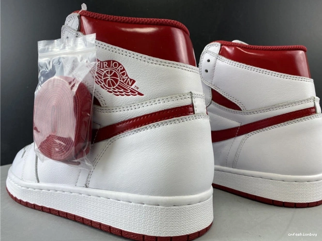 1 555088-103 Metallic Jordan Red Air Retro (2017) 0715